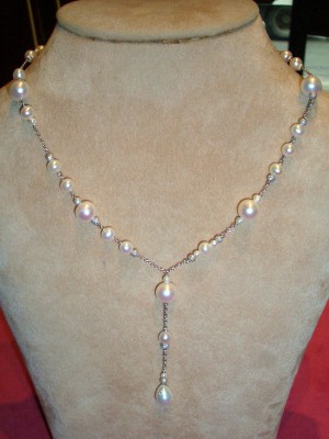 Collana in oro con perle